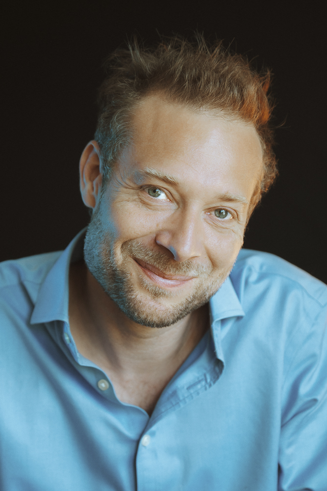 Photographe CV à Nyon | Portrait professionnel naturel et soigné - Anne Gerzat Photographe