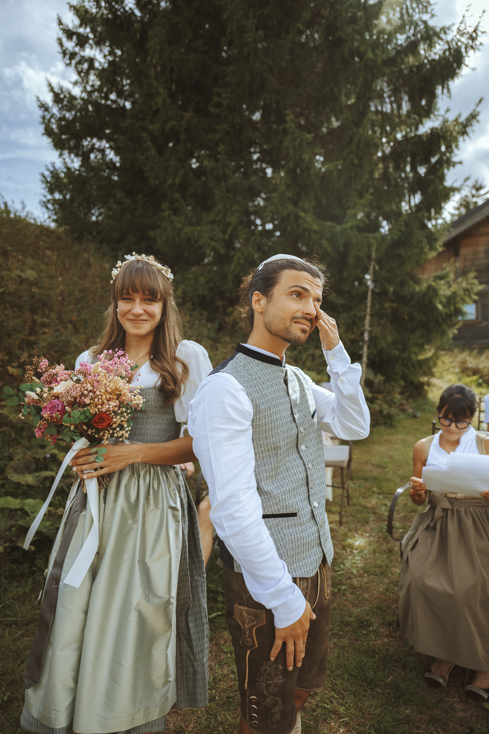 An Intimate traditional Jewish Wedding in France - the kind of love that changes something in you - Anne Gerzat Photographe