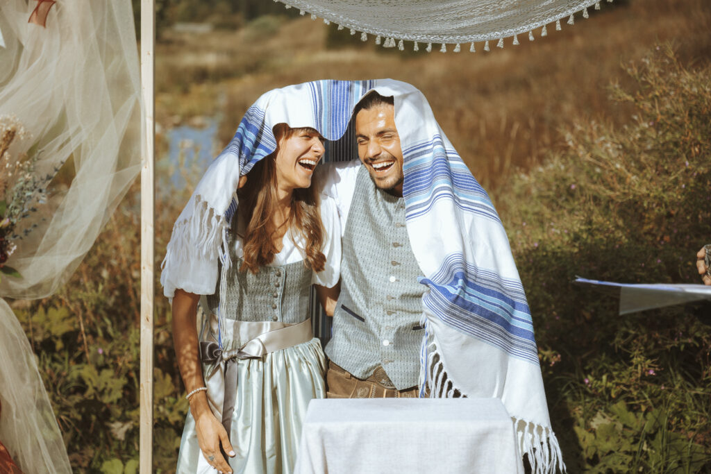 An Intimate traditional Jewish Wedding in France - the kind of love that changes something in you - Anne Gerzat Photographe