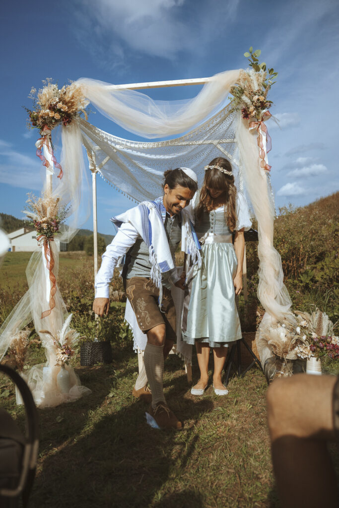 An Intimate traditional Jewish Wedding in France - the kind of love that changes something in you - Anne Gerzat Photographe