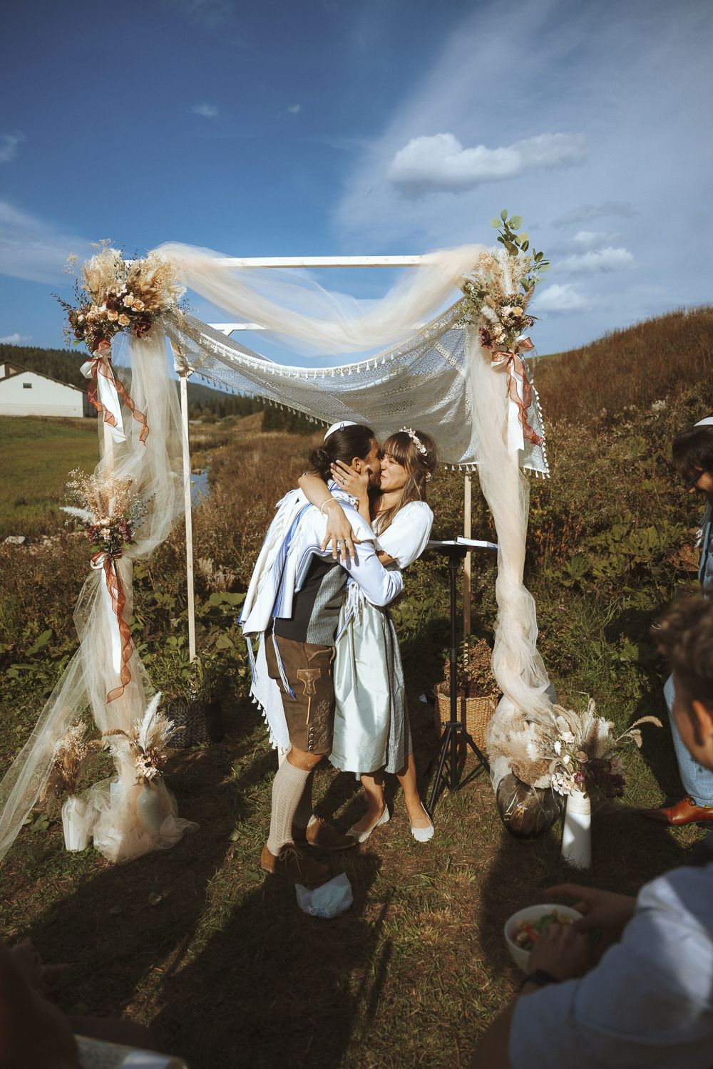 An Intimate traditional Jewish Wedding in France - the kind of love that changes something in you - Anne Gerzat Photographe